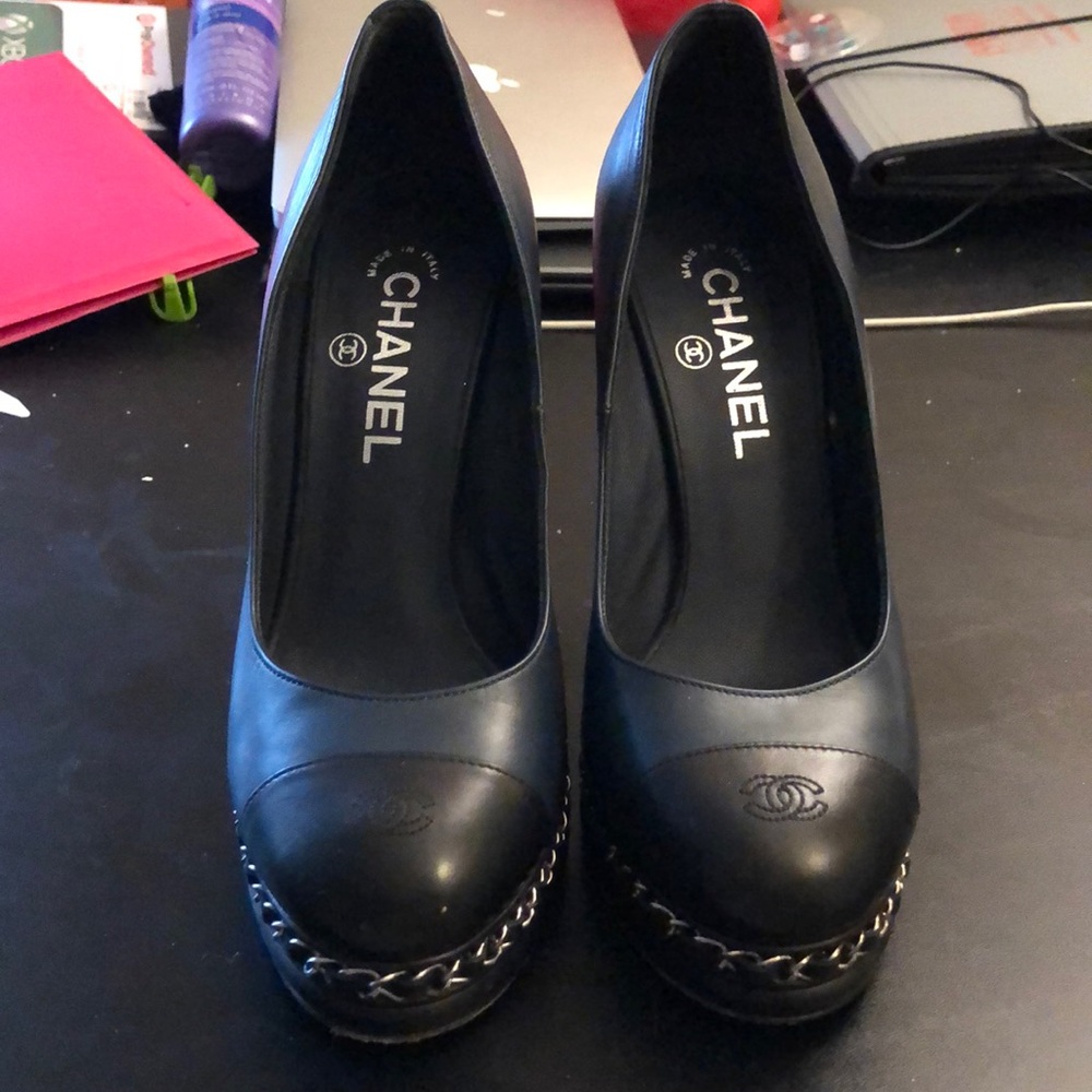 Preowned CHANEL platform pumps